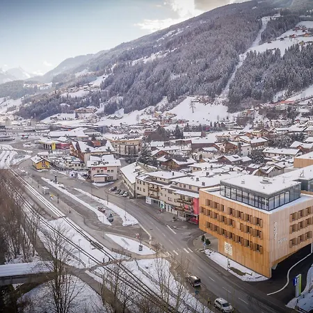 Explorer Zillertal Otel